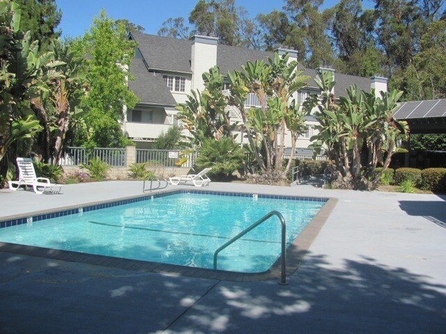 Foto del edificio - 2 BED WITH LOFT AT SOUTHWOOD CONDOS Sinshe...