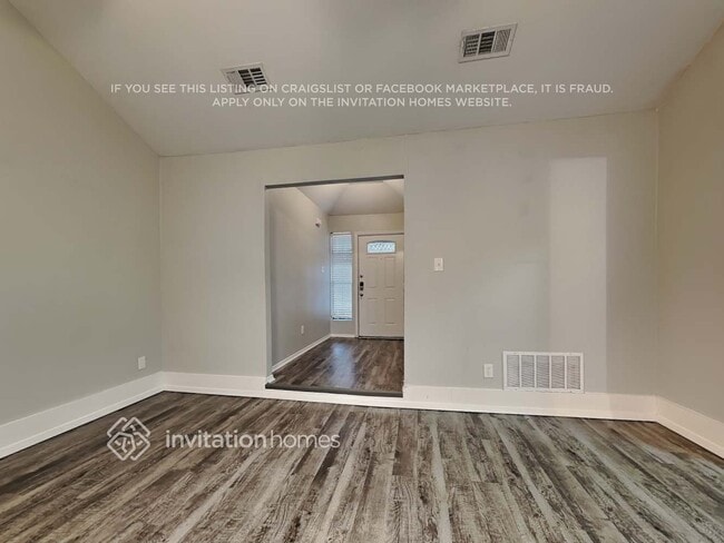 Building Photo - 717 Lynne Ln