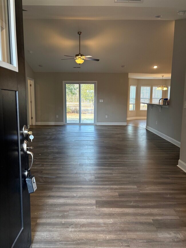 Building Photo - 104 Ringding Dr