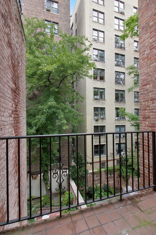 Foto del edificio - 117 W 69th St