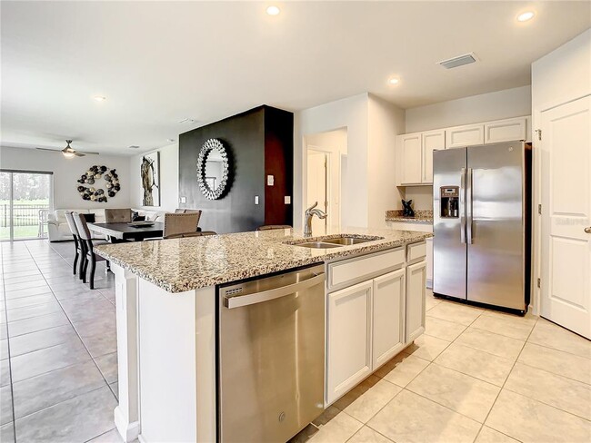 Building Photo - 10639 Hawks Landing Dr