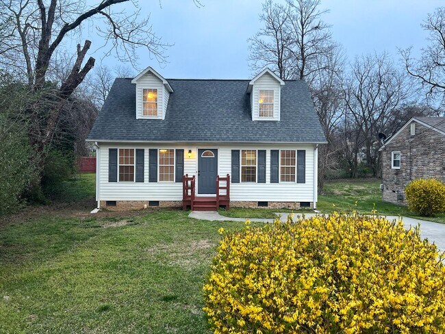 Building Photo - 507 Ridgecrest Dr