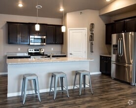 Building Photo - Shadow Crest - Luxury Townhomes