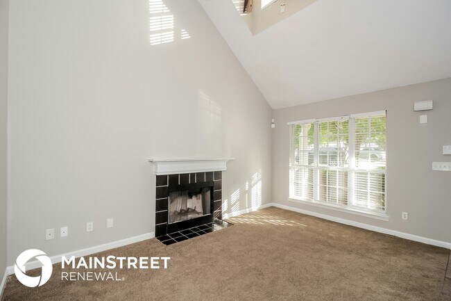 Foto del edificio - 4547 Ravenwood Pl