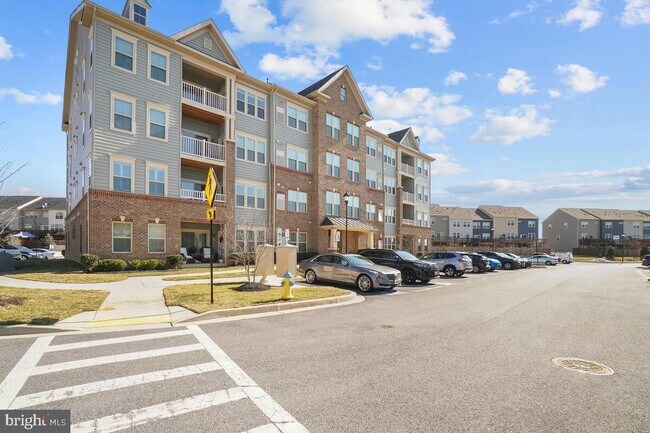 Building Photo - 4839 Hiteshow Dr