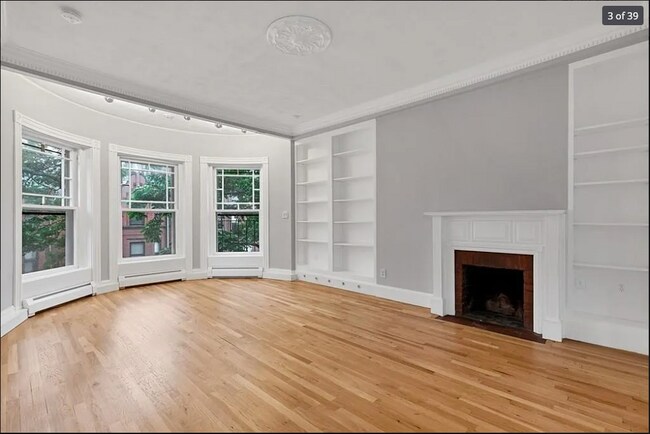 Building Photo - 439 Marlborough St