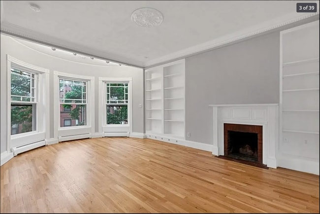 Building Photo - 439 Marlborough St