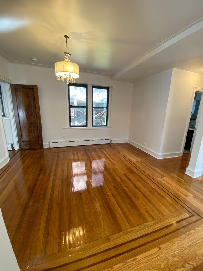 Foto del edificio - 3006 Johnson Ave