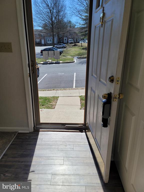 Building Photo - 5584 Talbot Ct