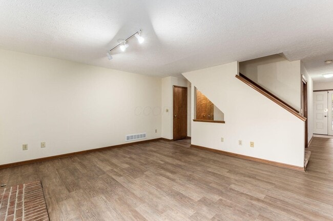 Building Photo - 4847 Dierker Rd