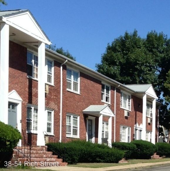 50 Rich St, Irvington, NJ 07111 Condo for Rent in Irvington, NJ