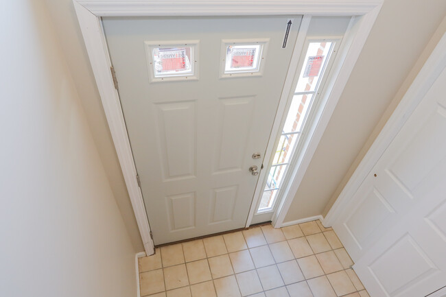 Entry inside - 407 Benham Ct