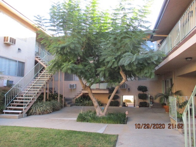 Building Photo - 1220 Lyndon St