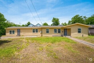 Building Photo - 3615 Seabrook St