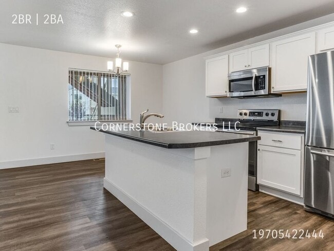 Building Photo - 106 Park View Court-D