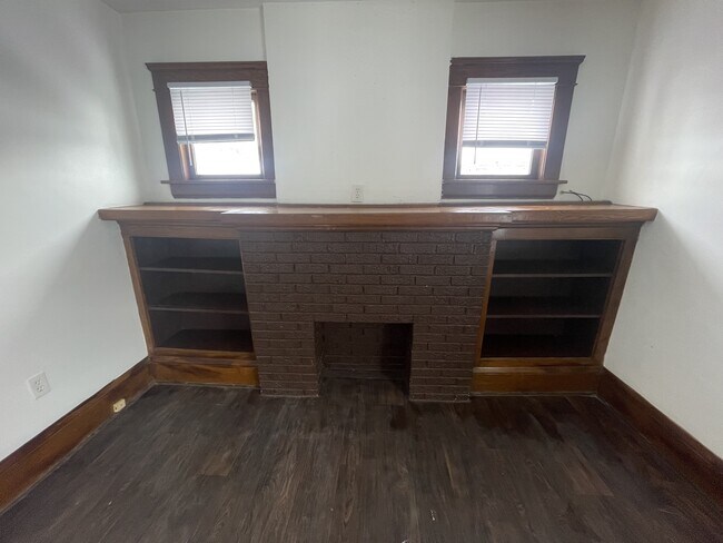 Building Photo - 944 Baughman St