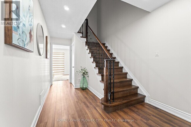 Building Photo - 87 Tulip Dr