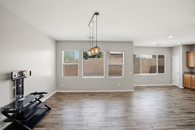 Foto del edificio - 8266 Arden Landing Pl