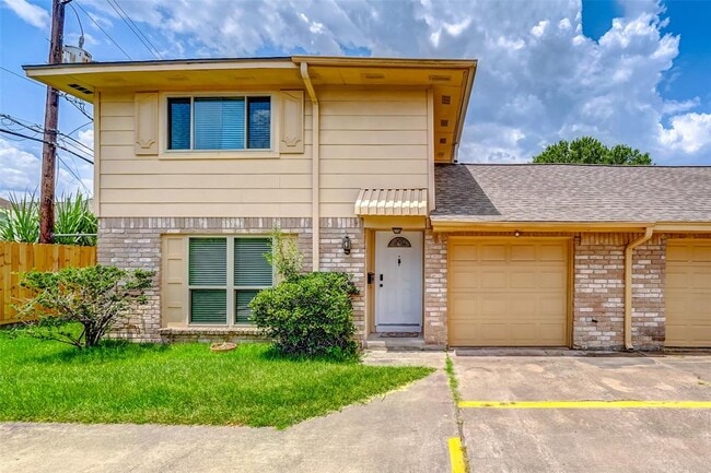 Building Photo - 6410 S Briar Bayou Dr