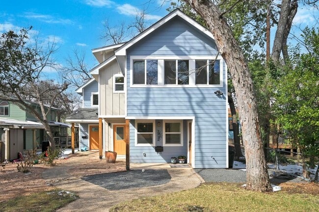 Building Photo - 3904 Tonkawa Trail