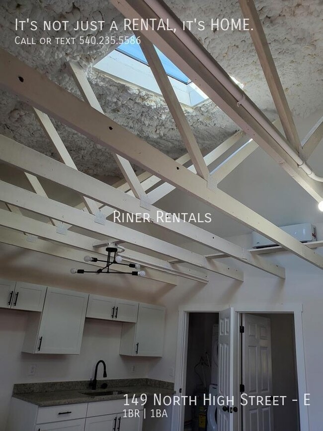 Photo - 149 N High St Apartment