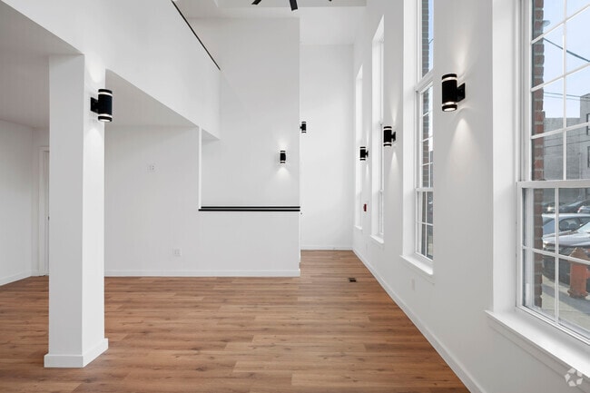 Building Photo - The Nylon Lofts