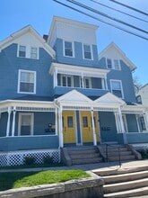 Building Photo - 15 Huntington St