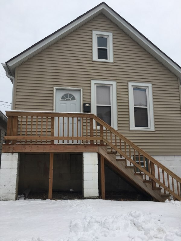 1912 S Amy Pl, Milwaukee, WI 53204 House Rental in Milwaukee, WI