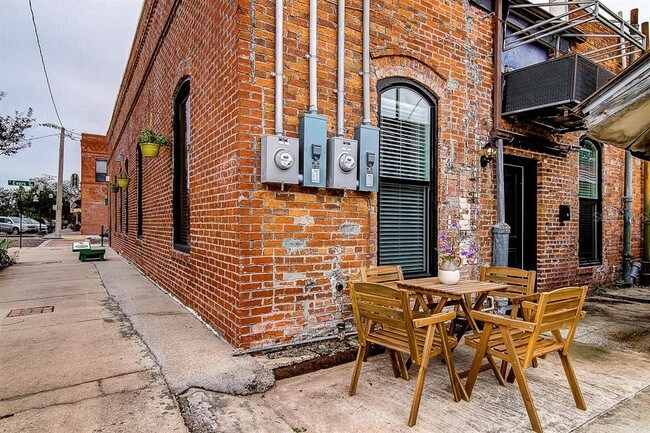Building Photo - 201 W J Arden Mays Blvd