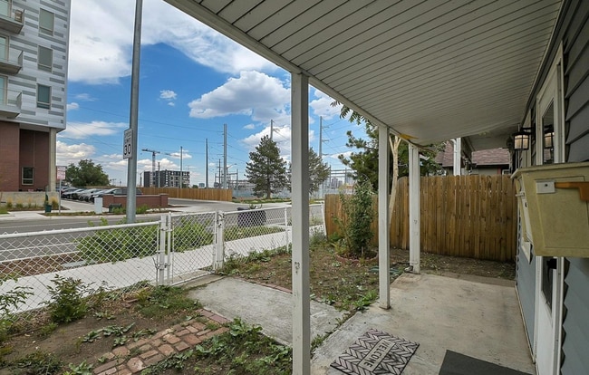 Building Photo - 2708 W 13th Ave