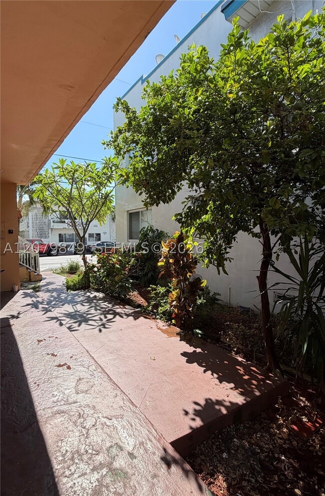 Building Photo - 7720 Harding Ave