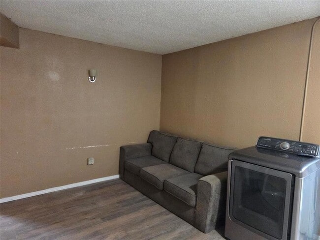 Foto del edificio - 401 12th Ave SE