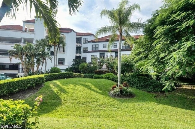 Building Photo - 334 La Peninsula Blvd