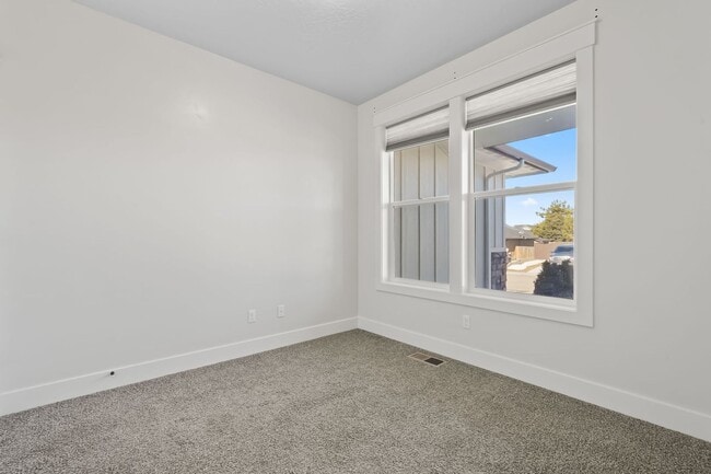Building Photo - Large home with an RV garage