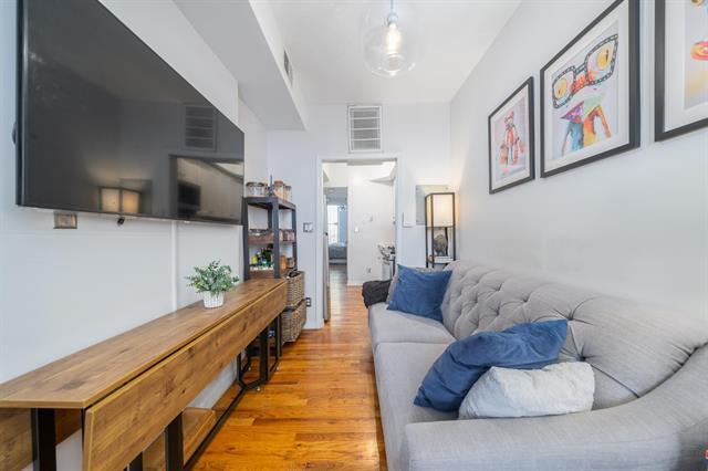 Foto del edificio - 512 1st St