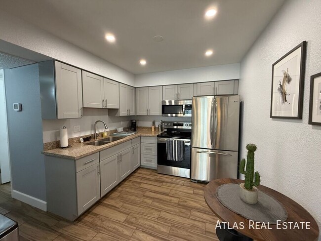 Photo - 2540 N 17th Way Apartment