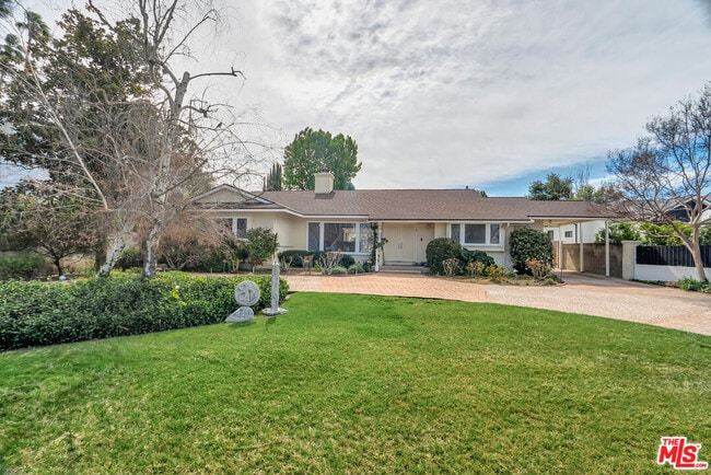 Foto del edificio - 19732 Henshaw St