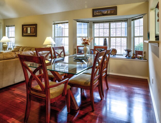 Foto del edificio - 10904 Grapevine Ln