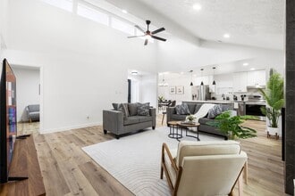 Building Photo - 15126 Forest Lodge Dr