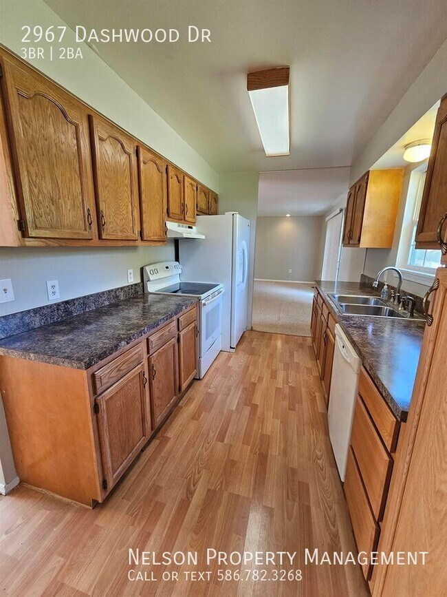 Foto del edificio - 2967 Dashwood Ave