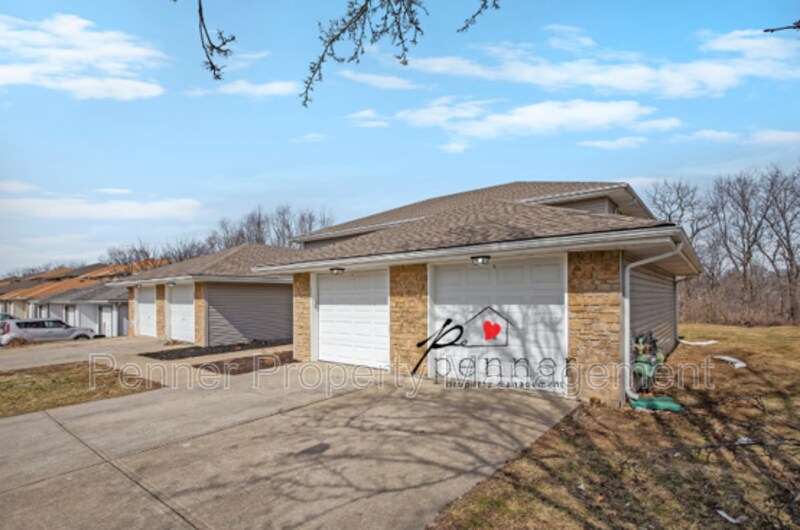 1032 NE Lindsay Ave Unit D, Lees Summit, MO 64063 Condo for Rent in