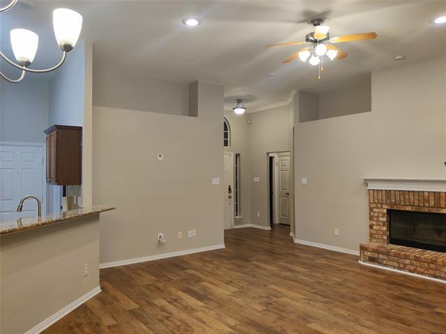 Foto del edificio - 204 Bayfield Dr