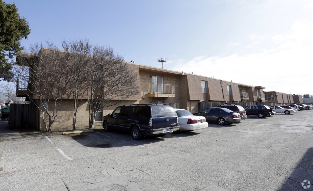 Briarwood Apartments Apartments in Dallas, TX