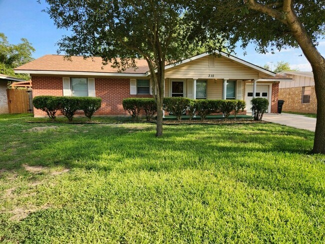 Building Photo - Welcome to Your New Rental in West San Antonio