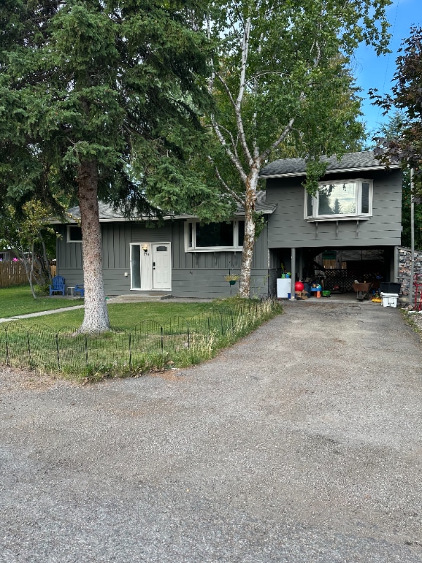 Primary Photo - 170 5th Ave E N
