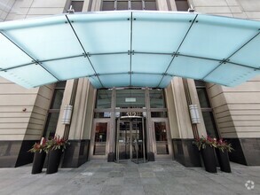 Building Photo - 512 MCCLURG