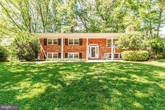 Building Photo - 9128 Glenbrook Rd