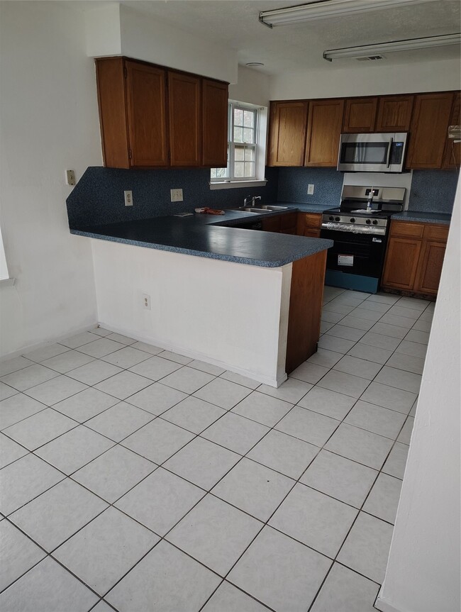 Building Photo - 10331 Rancho Bernardo Ln