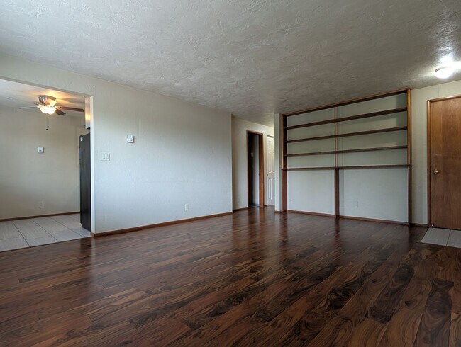 Foto del edificio - Beautifully Updated  2-Bedroom, 1-Bath Apartment In South Eugene