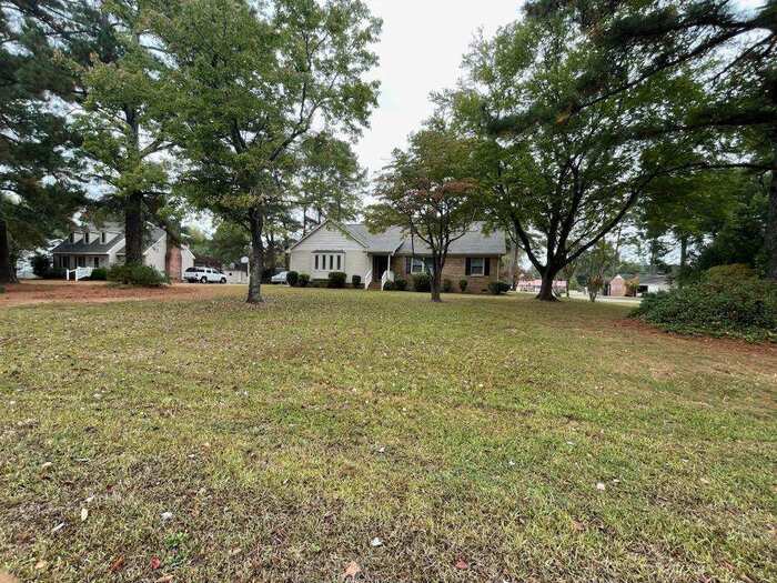 Primary Photo - 3 Bedroom 2 bath